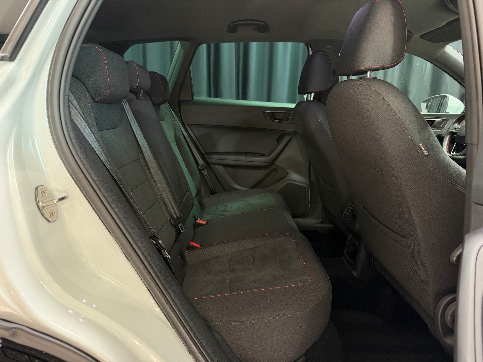 Fahrzeugabbildung SEAT Ateca FR|BEATS|AHK|RF-CAM|LED|1-HD