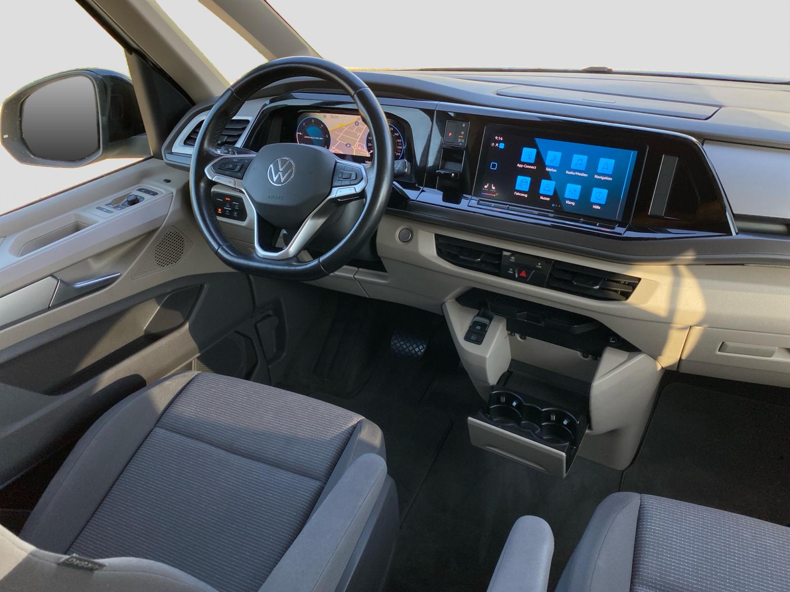 Volkswagen Multivan 2.0TDI DSG Virtual CAM ACC Ausparkassis