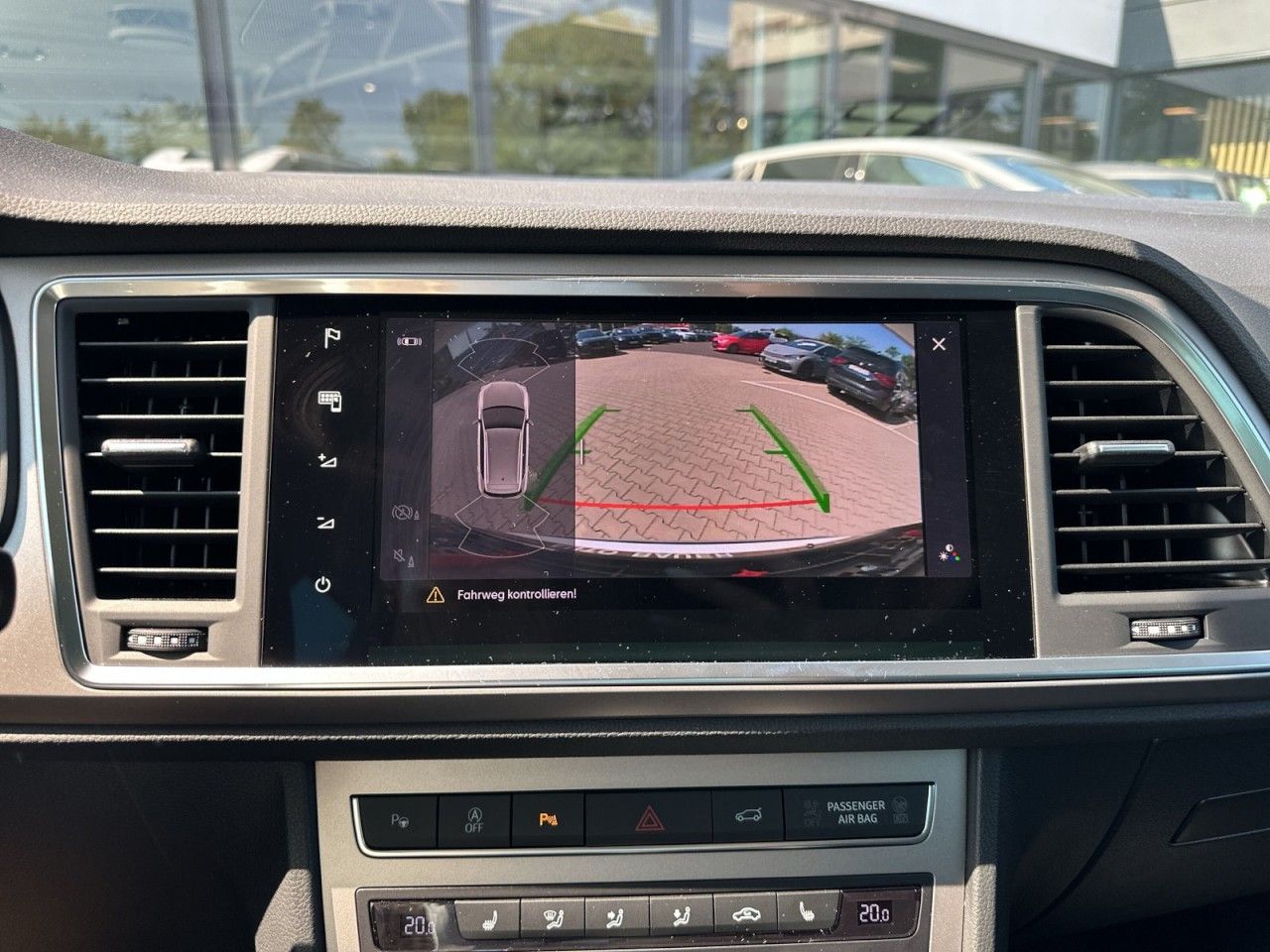 Fahrzeugabbildung SEAT Ateca Xperience 1.5 TSI ACT 150 PS DSG*AHK* - mit KI generiert/bearbeitet