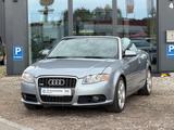 Audi A4 Cabriolet 2.0 TFSI Aut. S line Sport / Plus - Audi A4 aus 2006: Line