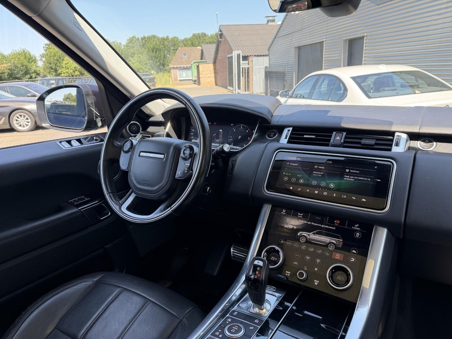 Land Rover Range Rover Sport 4.4 SDV8 HSE Dynamic | panoram imagem 3
