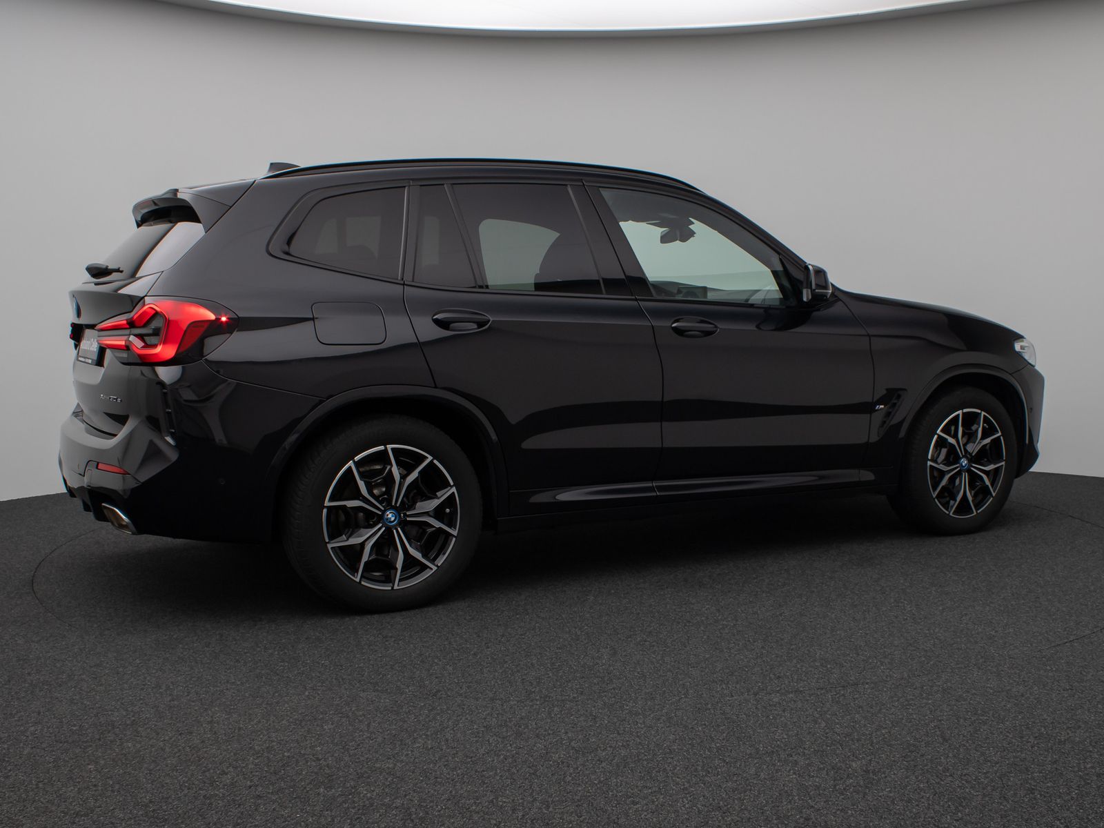 Fahrzeugabbildung BMW X3 xD30e M Sport 360° DAB HiFi AHK Leder 19Zoll