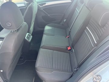 Fahrzeugabbildung Volkswagen Golf VII Lim. Cup BMT DSG  Navi SHZ Ergo uvm.