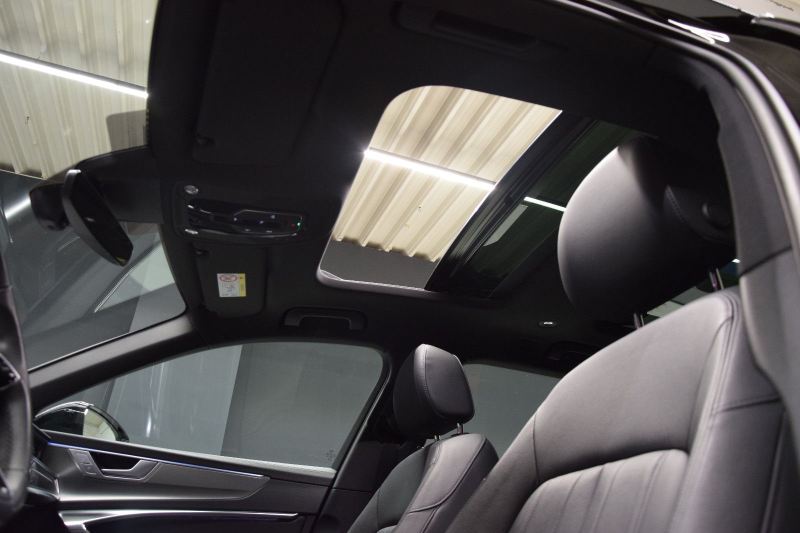 Fahrzeugabbildung Audi A6 Avant 45 TFSI quattro Kamera Pano ACC Leder