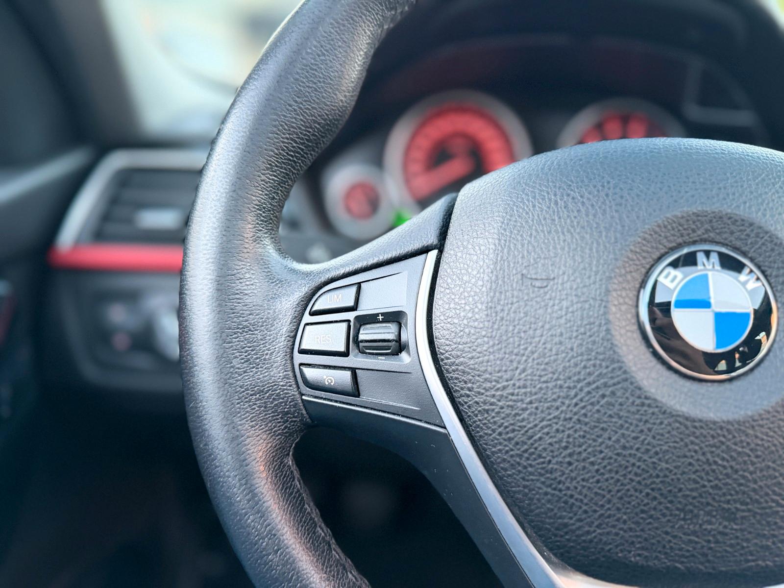 BMW 318 i Sport Line