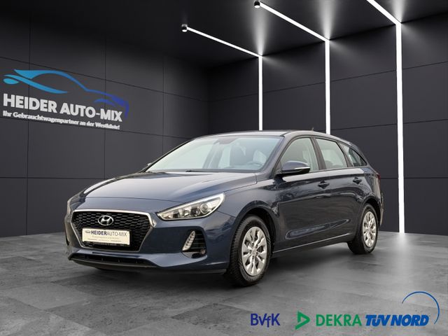 Hyundai i30 cw Select WENIG KM! GARANTIE! 1. HAND! AHK!