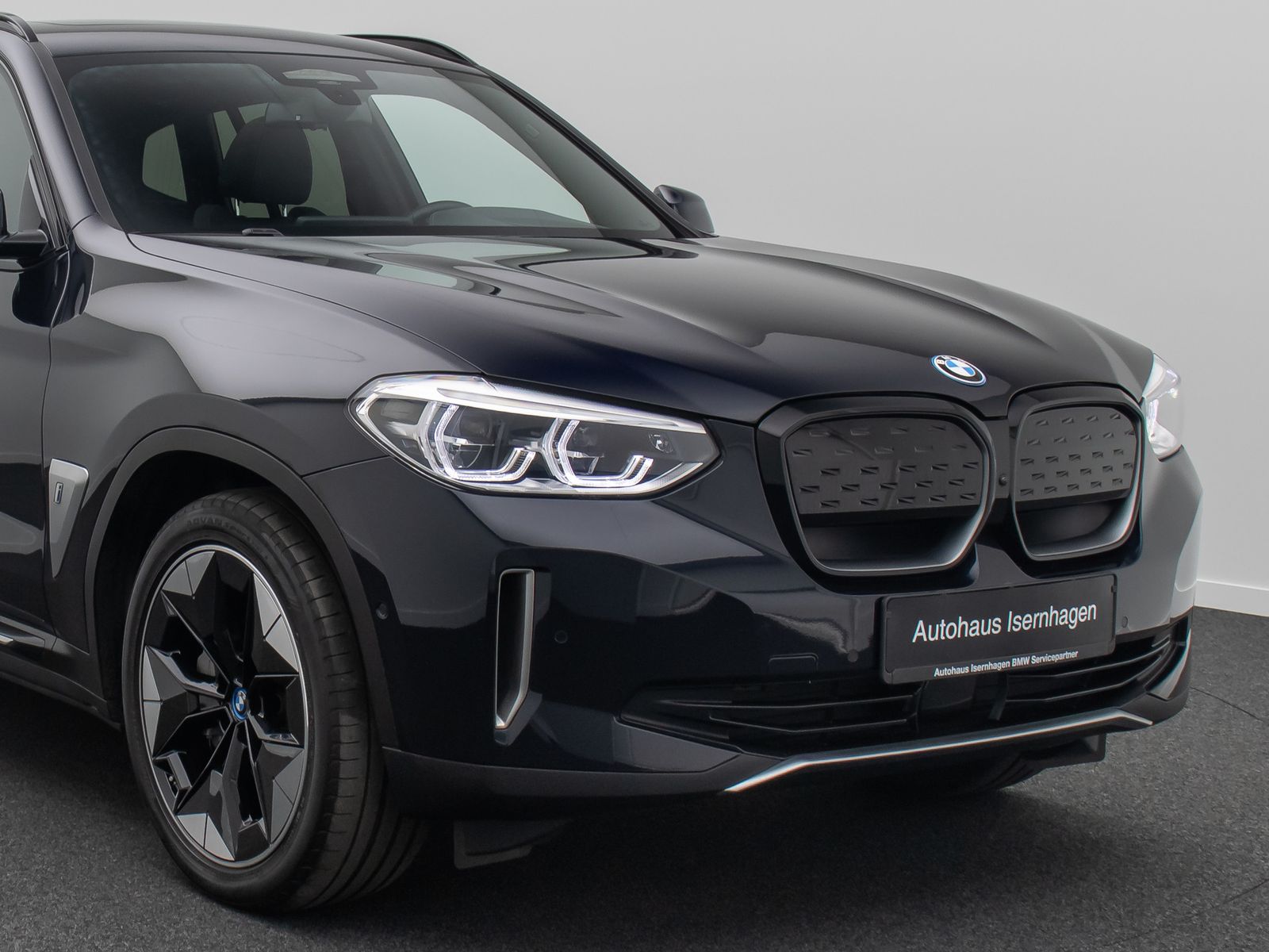 Fahrzeugabbildung BMW iX3 IMPRESSIVE HUD 360°DAB H/K 20Zoll Sport Alar