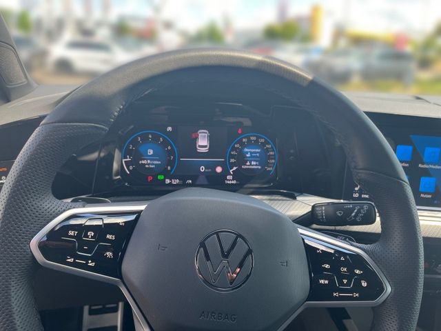 Golf VIII Variant 2.0 TSI DSG R-LINE LED+KAMERA+