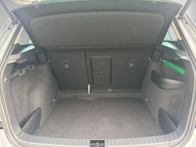 Karoq 1.5 TSI DSG TOUR AHK+RFK+behz.WSS+LED+NAVI