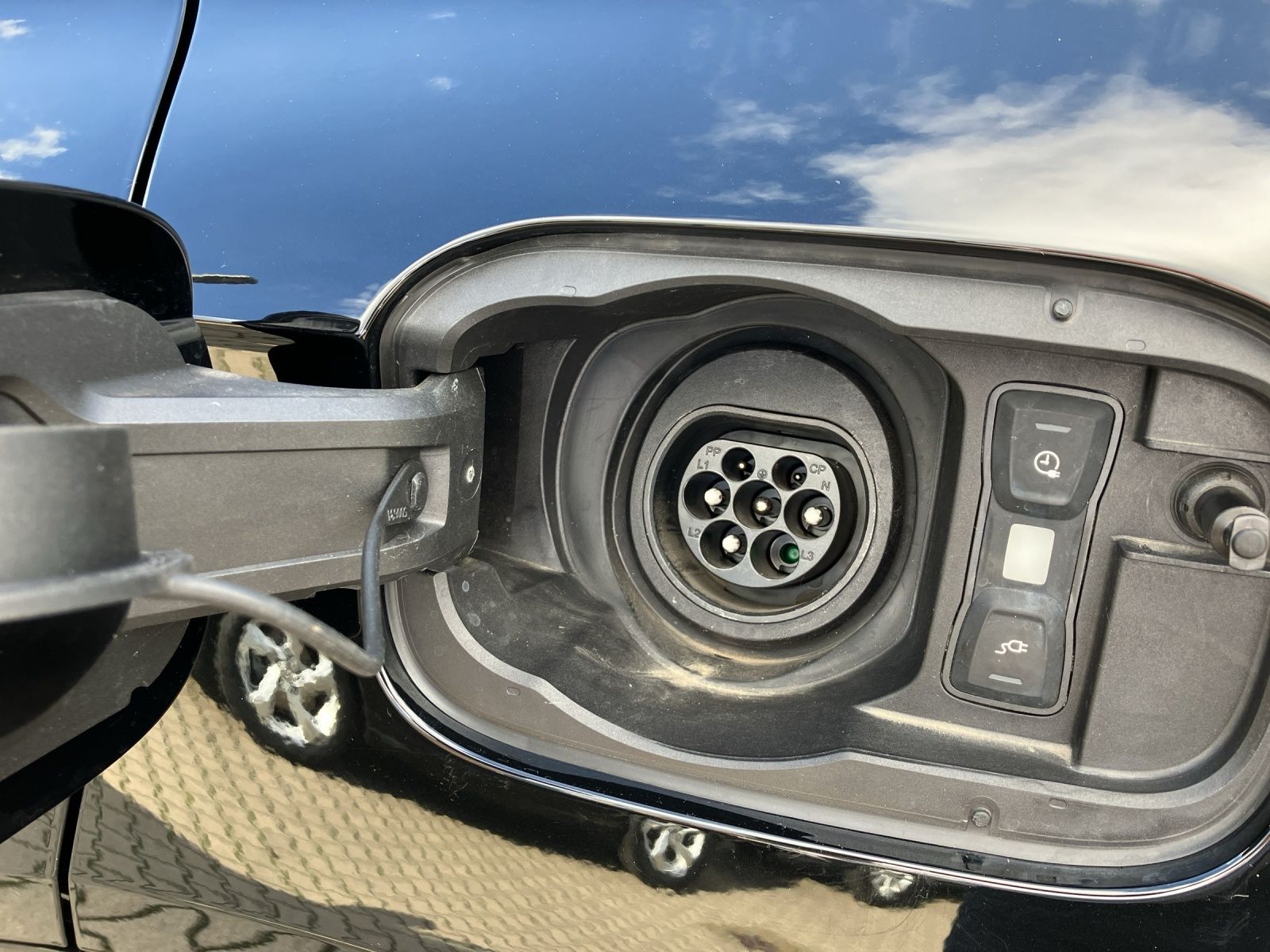 Fahrzeugabbildung Audi Q5 Sportback 55 TFSI e quattro S line LED Pano L