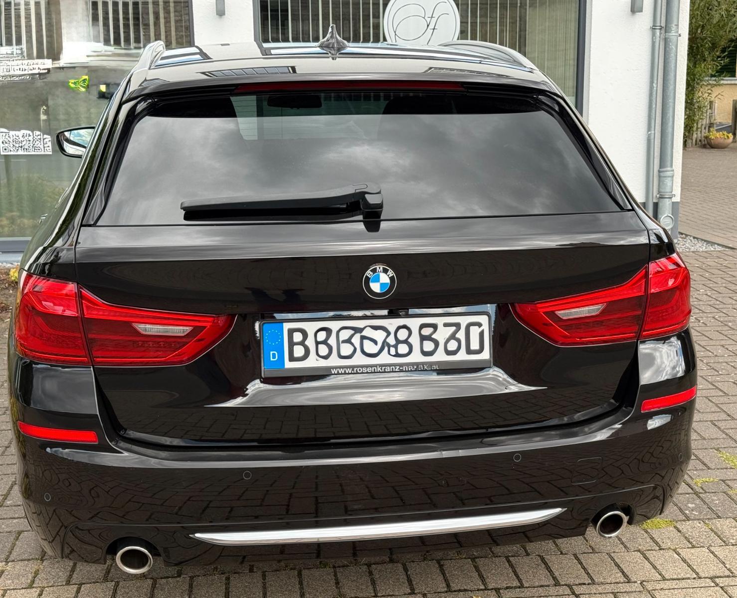 BMW 530d xDrive Touring A -