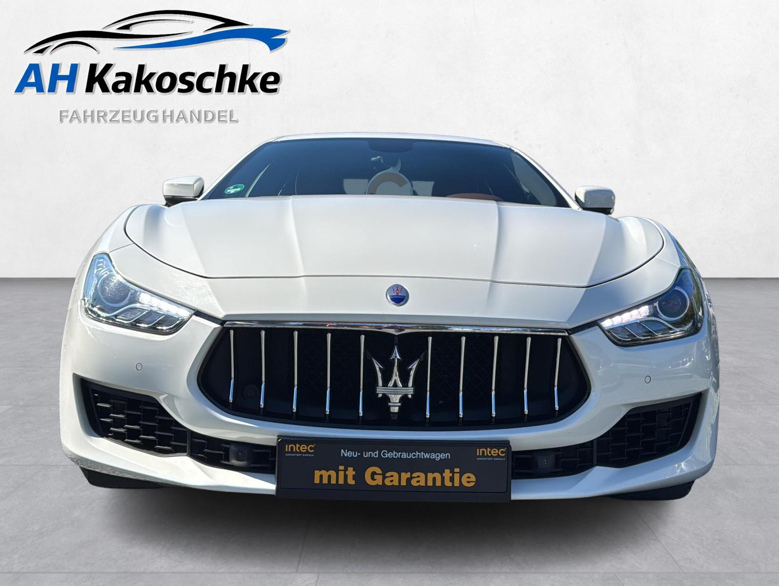 Maserati Ghibli Automatik Leder CarPlay PDC Navi Temp DAB