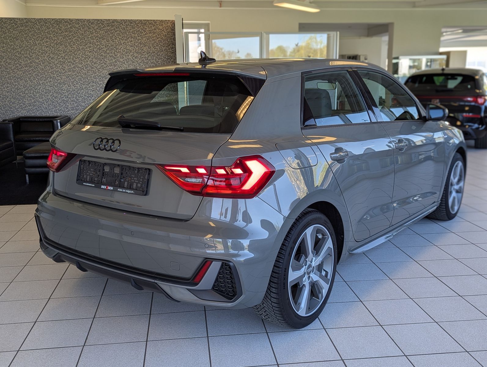 Fahrzeugabbildung Audi A1 Sportback 35 TFSI S-Line Virtual LED Sportsit