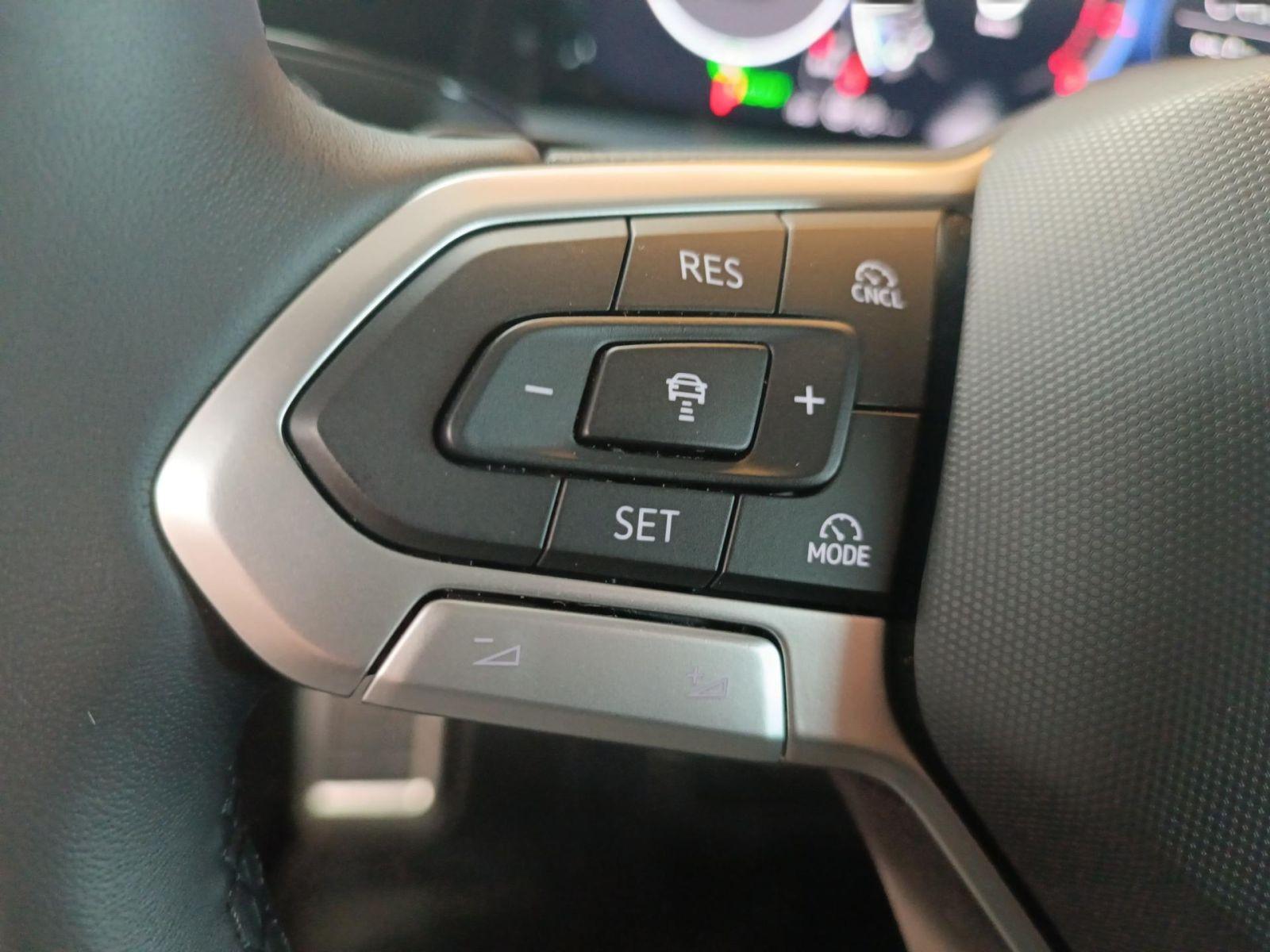 Volkswagen Golf VIII 1.5 eTSI Goal DSG *LED+*AHK*NAV*SHZ*, миниатюра 15