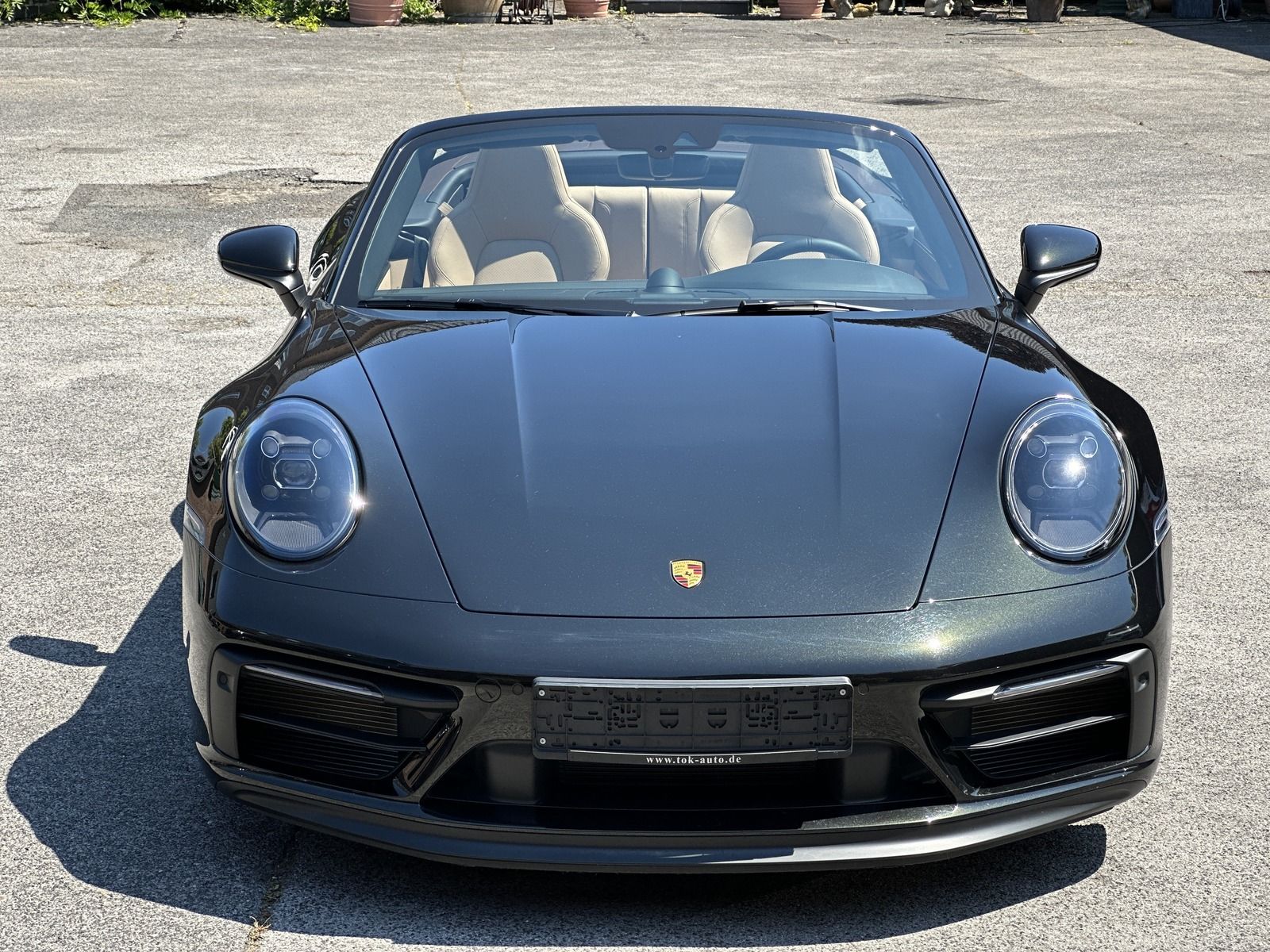 PORSCHE 992 911 GTS Cabriolet INDIVIDUALFARBE: DUNKELOLI