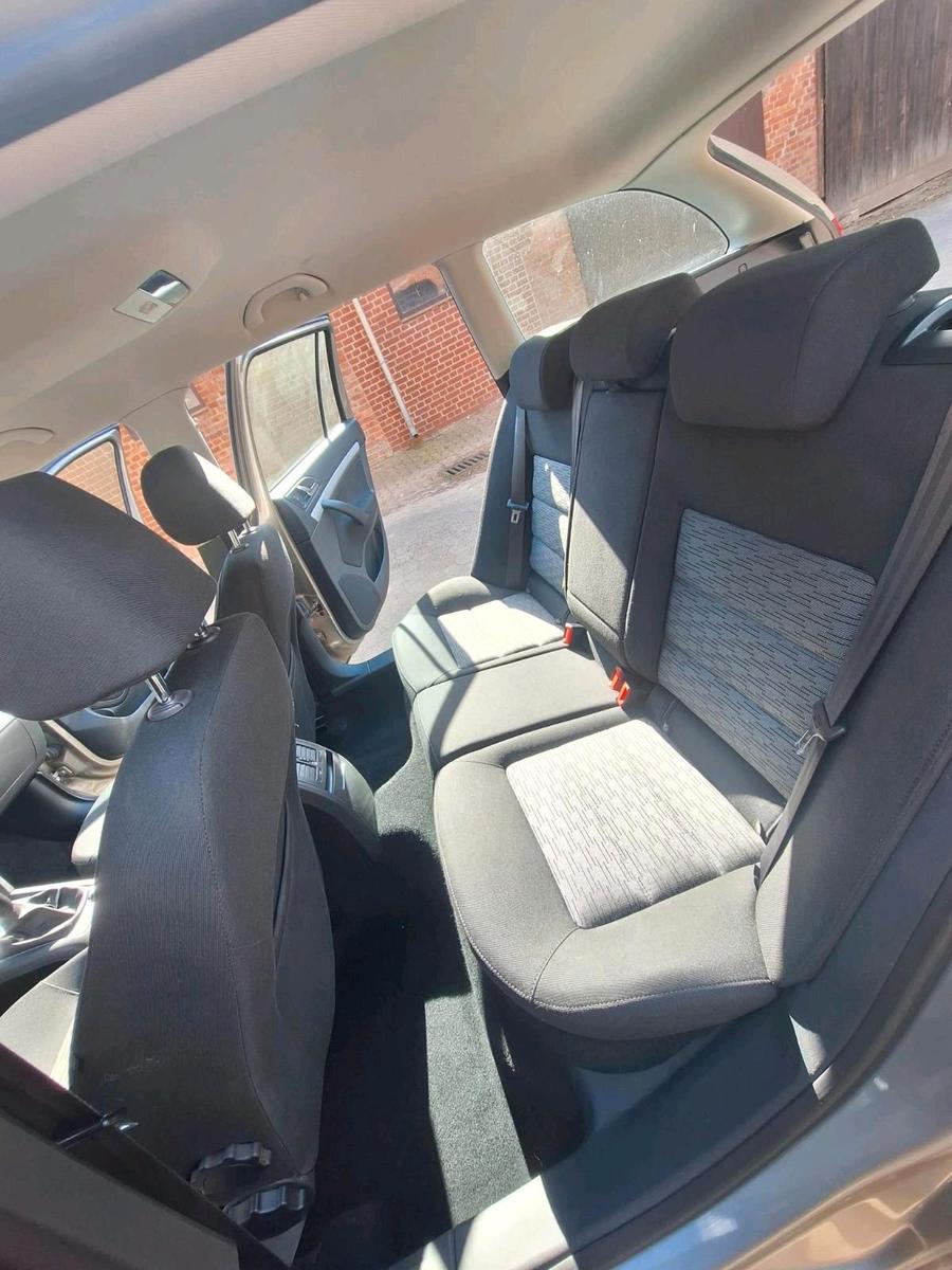 Skoda Octavia 2011 — photo 8
