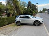Mercedes-Benz  ML320 Klima Navi Einparkhil... - Mercedes-Benz ML 320 in Berlin