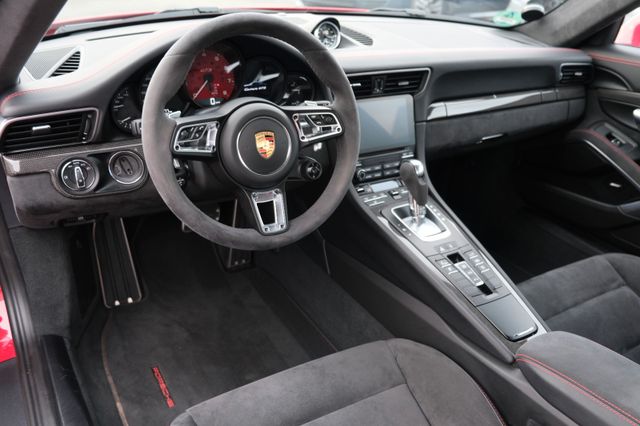 Fahrzeugabbildung Porsche 991 Carrera GTS Coupé/PDCC+Hinterachsl./ACC