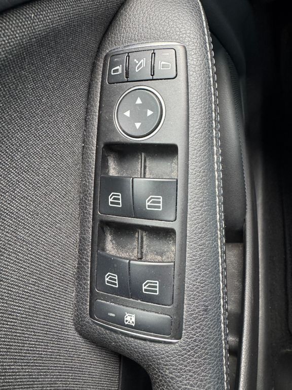 MERCEDES-BENZ B 200d Autom.*XENON*NAVI* MERCEDES-BENZ B 200d Autom.*XENON*NAVI*