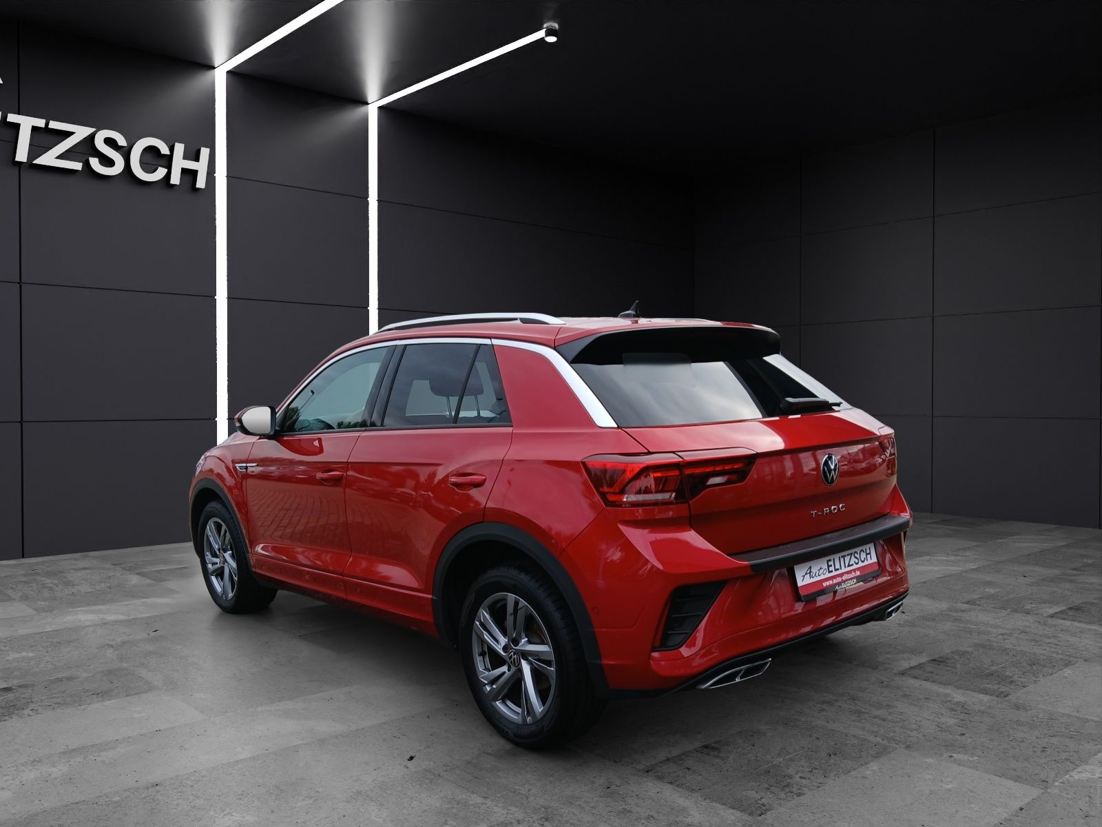 Fahrzeugabbildung Volkswagen T-Roc TSI R-Line LED AHK Navi AID ACC RFK SH