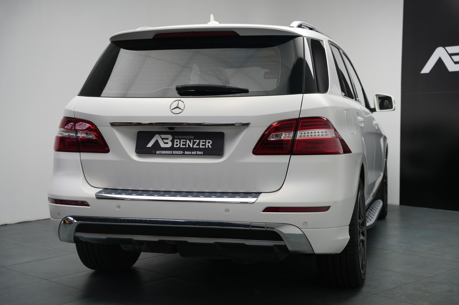 Fahrzeugabbildung Mercedes-Benz ML ML 350 CDI *AMG-Line*Panorama*Rückfahrkamera