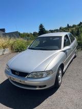 Opel Vectra 1.8 16V Edition 100 - gebrauchte Opel Vectra aus dem Jahr 1999