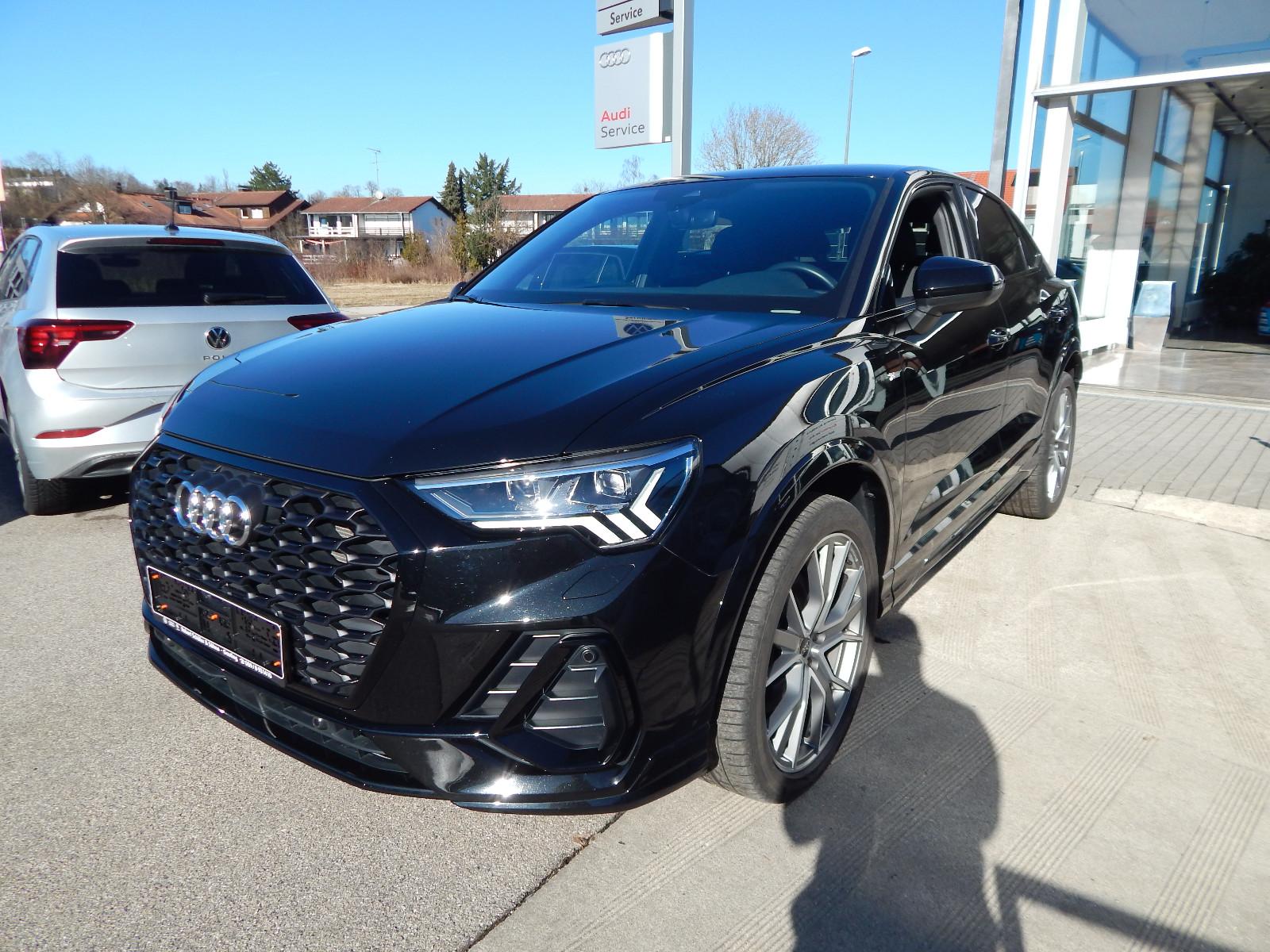 Audi Q3 Sportback 45 TFSI quattro S line All-Black
