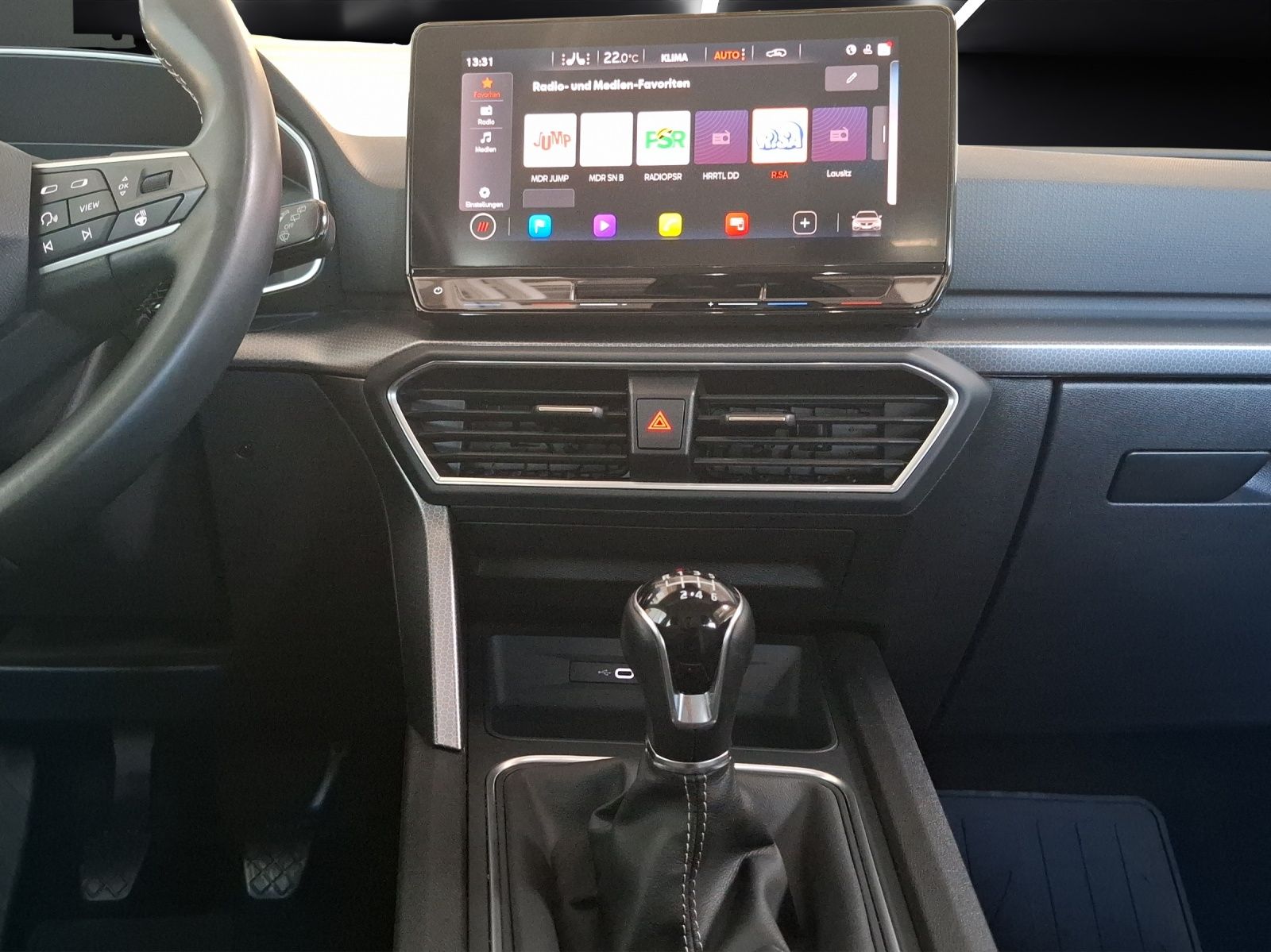 Fahrzeugabbildung SEAT Leon ST TSI Style LED AHK Navi AID ACC RFK SH
