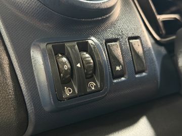 Opel Vivaro - 12