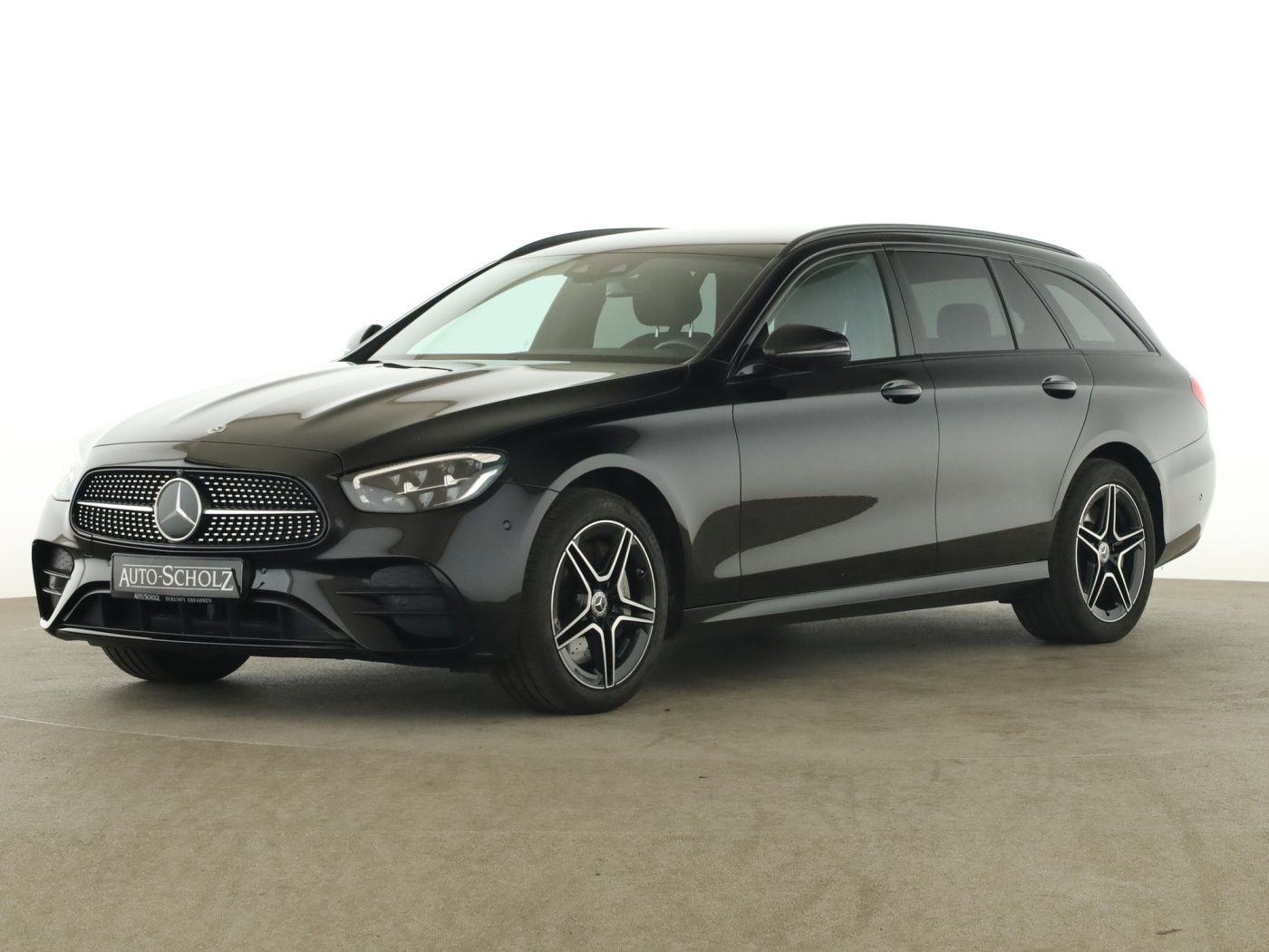 Mercedes-Benz E 300 de 4M T AMG+NIGHT+DIST+AHK+AMBI+360°+EASYP