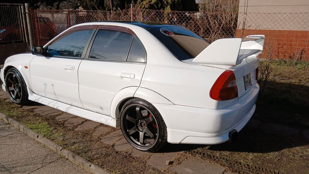 Mitsubishi Lancer