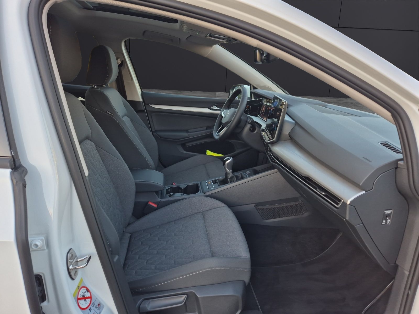 Fahrzeugabbildung Volkswagen Golf VIII Lim. 1.5 TSI 85 kW Life