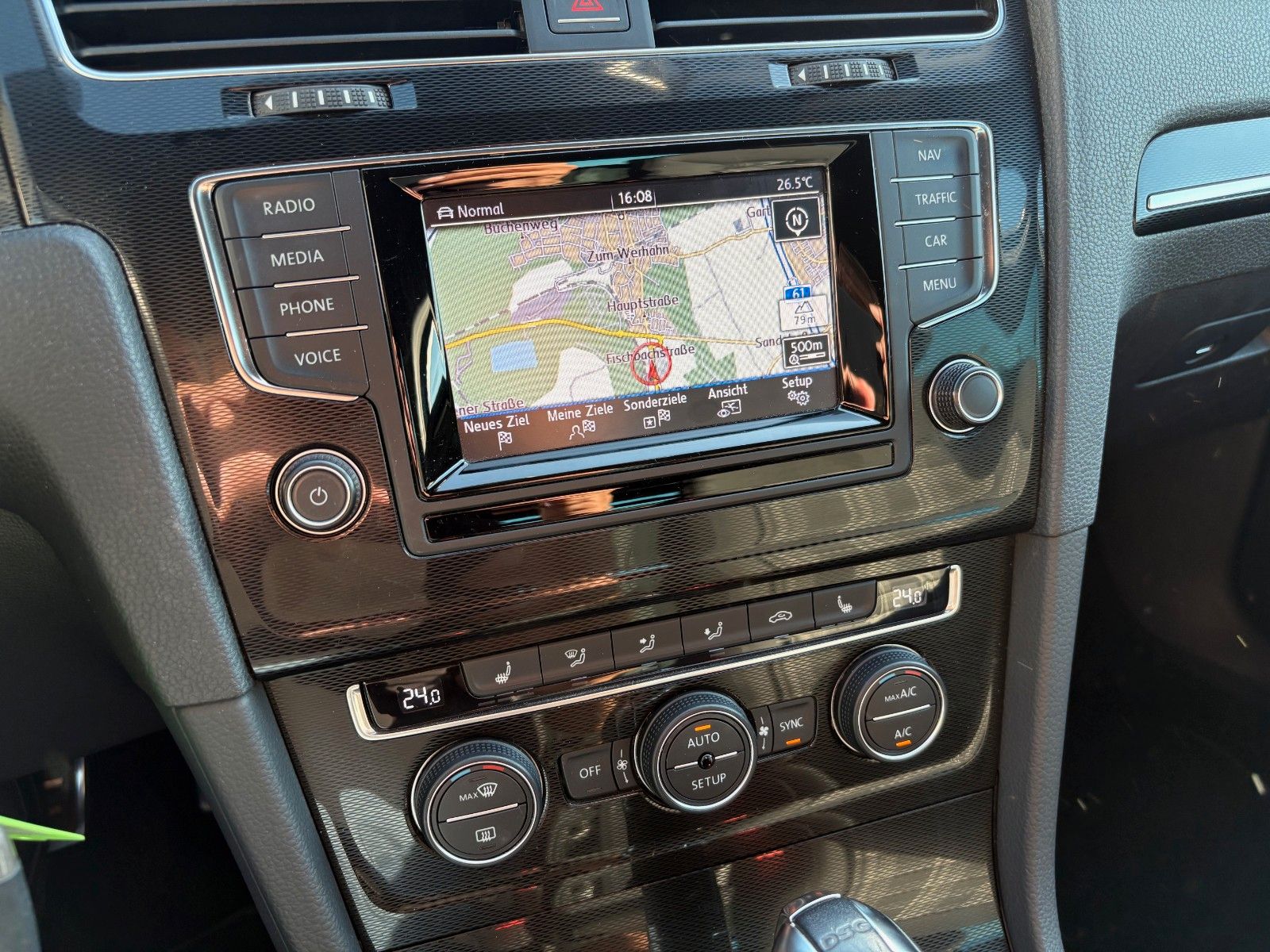 Fahrzeugabbildung Volkswagen Golf VII DSG GTD SPORT Navi Xenon 1.HAND AHK PDC
