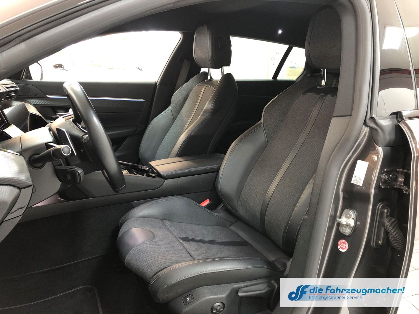 Fahrzeugabbildung Peugeot 508 SW Allure Pack 1.5 BlueHDi Navi ACC Apple Ca