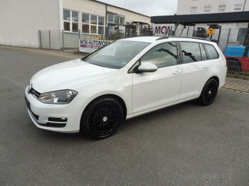 Volkswagen Golf - 1