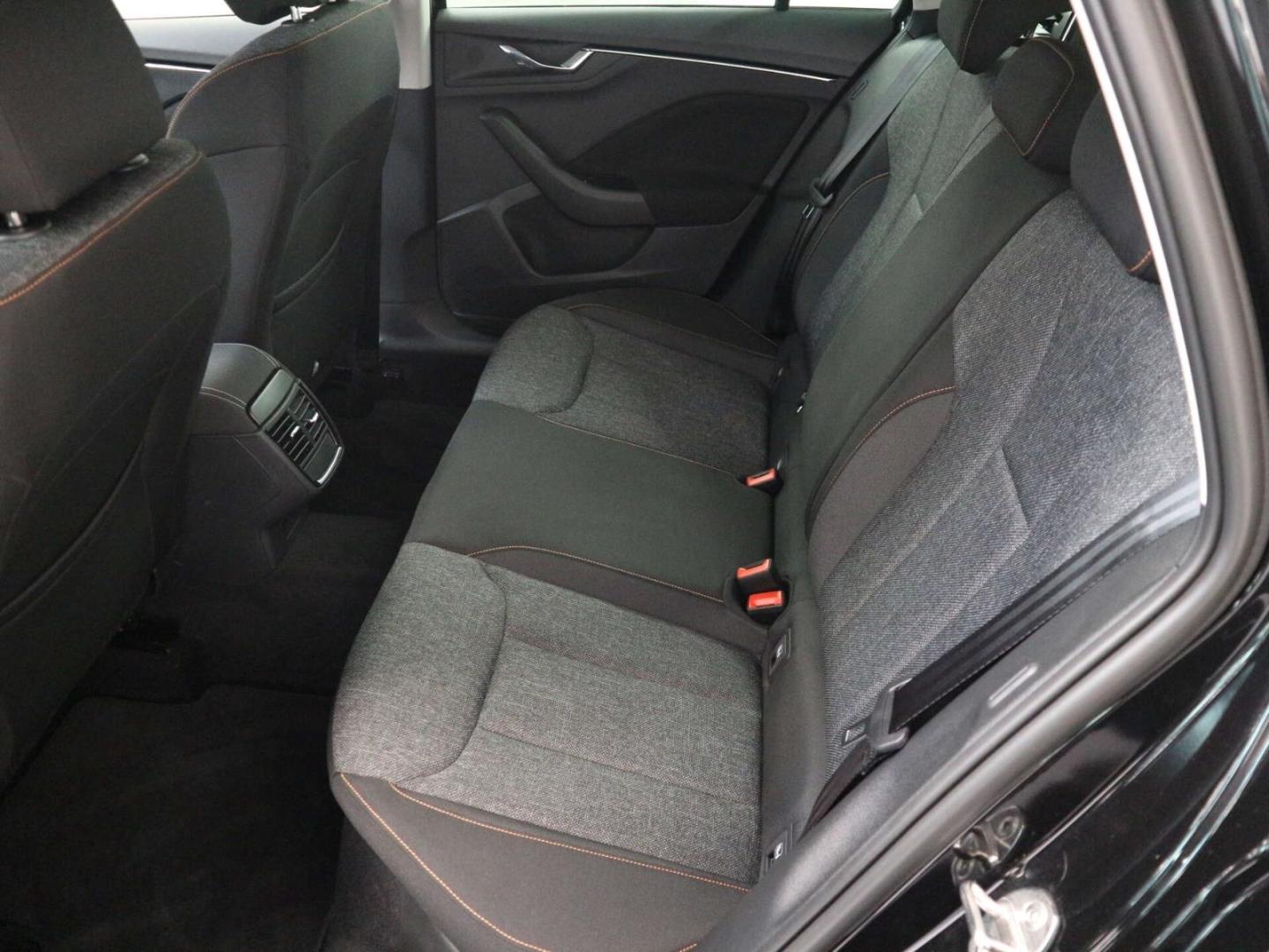 Skoda Kamiq 1.0 TSI Tour 6-Gang LED/NAV/DC/RFK/PDC/SH, миниатюра 13
