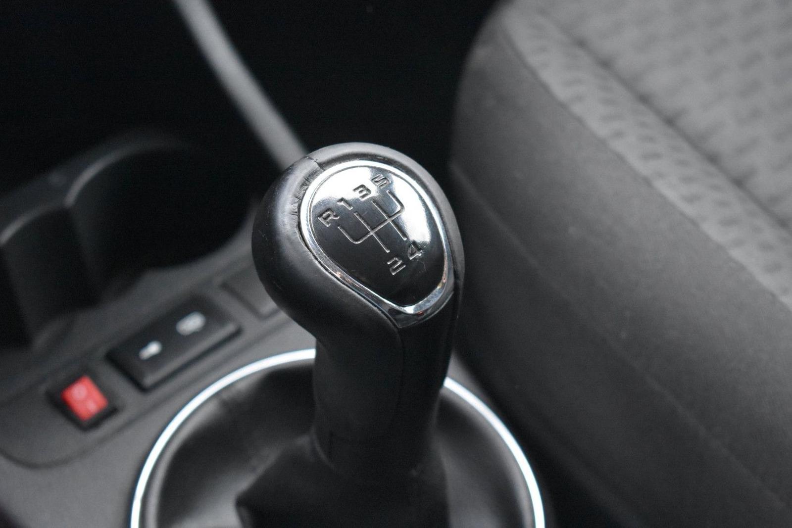 Skoda Fabia 2010 — photo 22