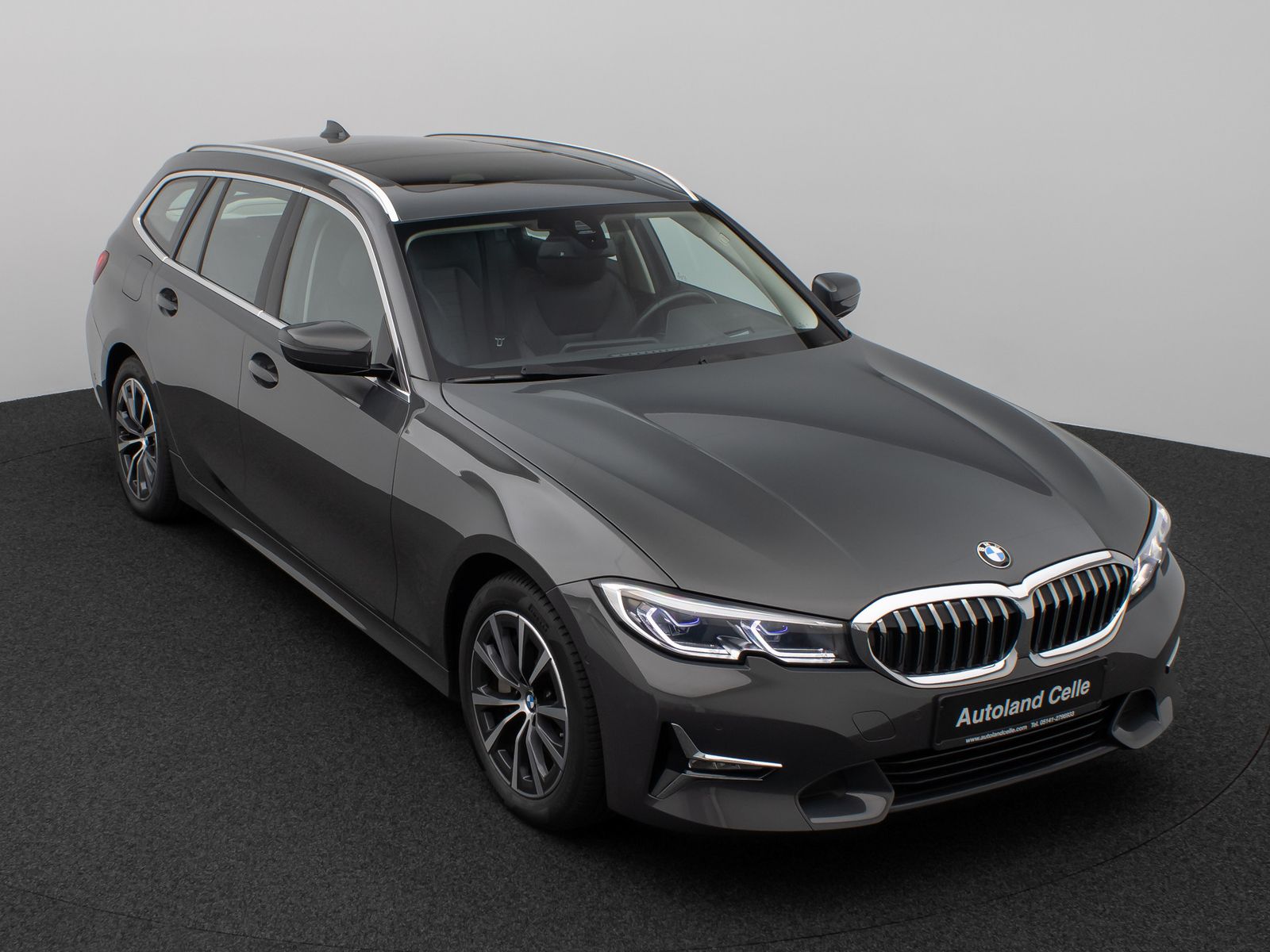 Fahrzeugabbildung BMW 330e Luxury Line Kamera Pano HUD HiFi Individual