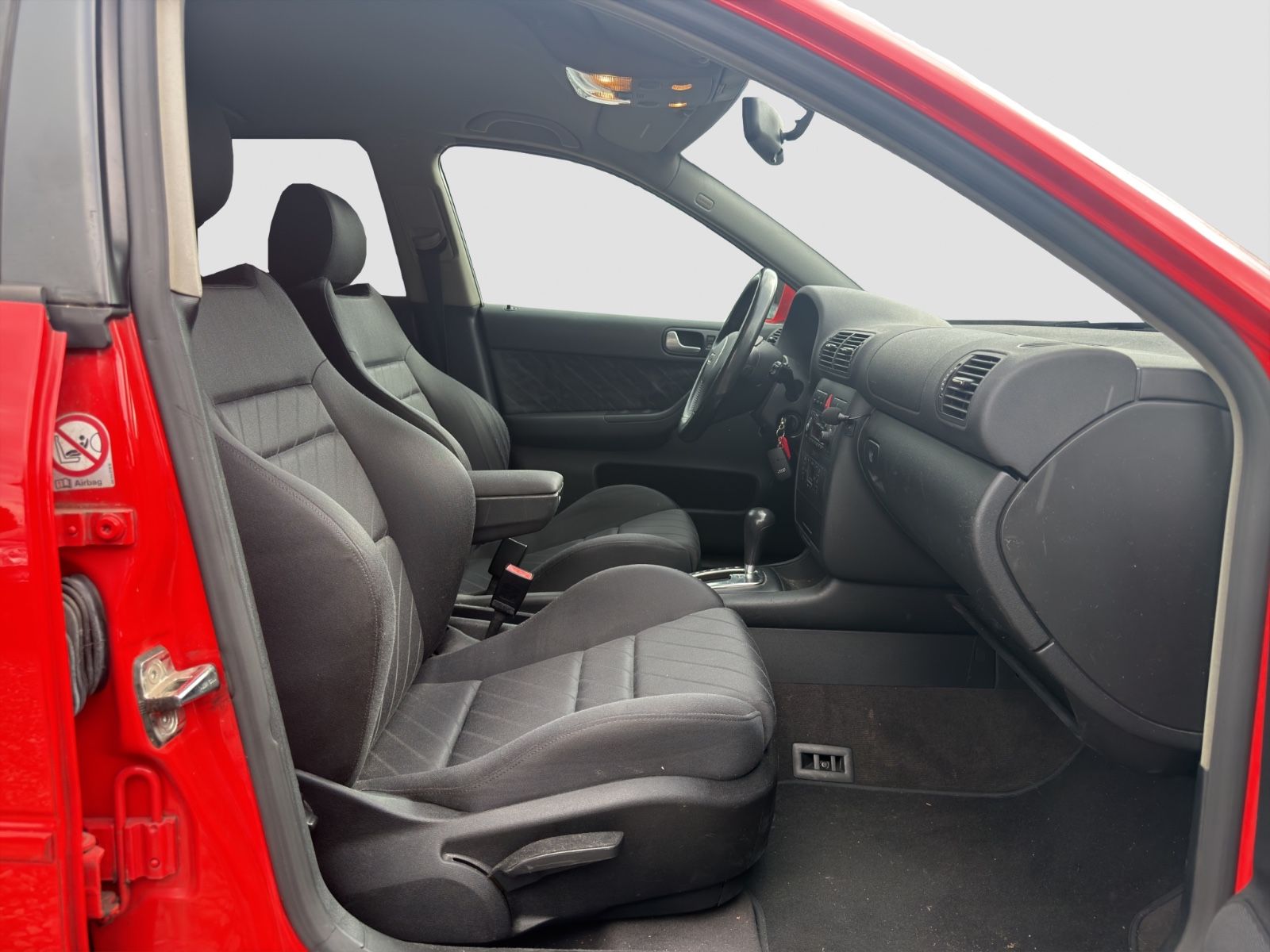 Fahrzeugabbildung Audi A3 1.8T tiptronic/TÜV/HU/Subwoofer/Sportsitze
