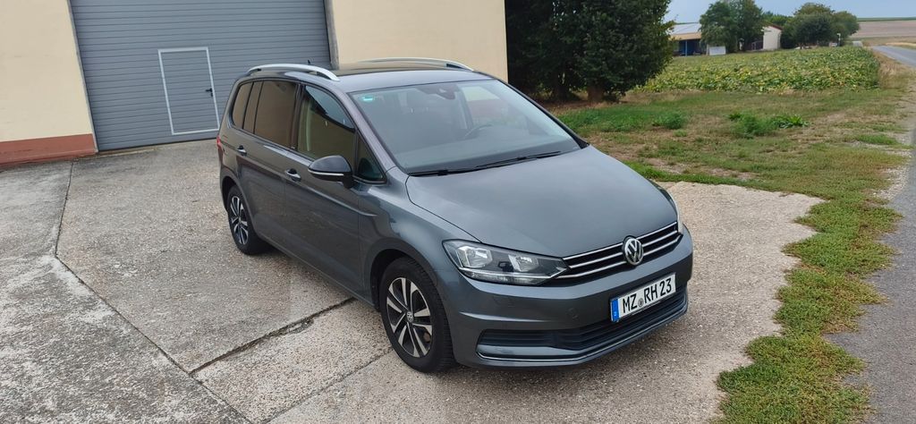 Image of Volkswagen Touran