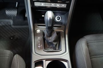 Volkswagen Touran 2.0 DSG R-Line 7-Sitze AHK Kamera