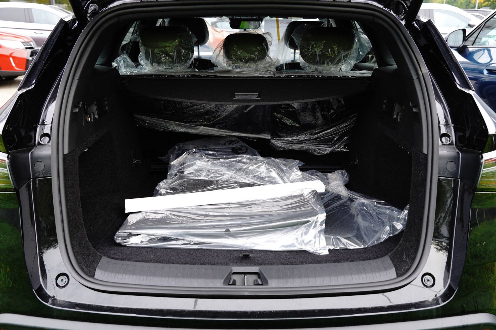 BYD SEAL 6