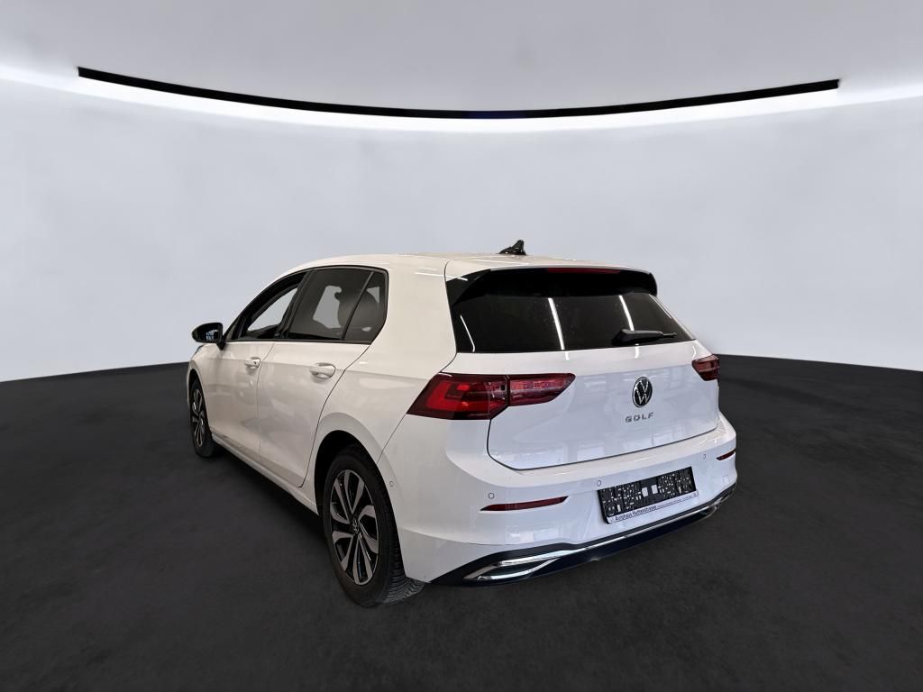 Fahrzeugabbildung Volkswagen Golf VIII TSI Life Standhzg. Matrix Navi AID ACC
