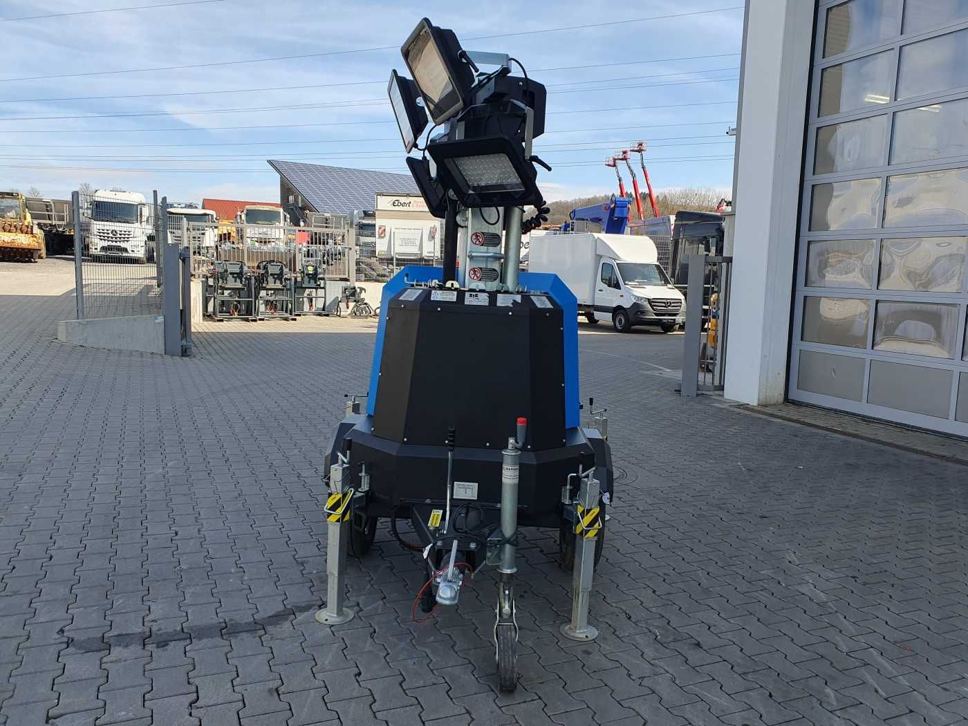 Fahrzeugabbildung Andere Generac V20 / Lichtmast / 757 h