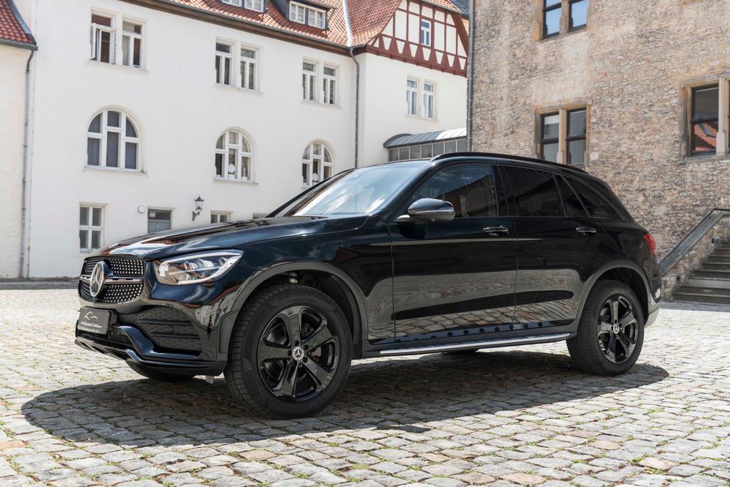 Image of Mercedes-Benz GLC 300