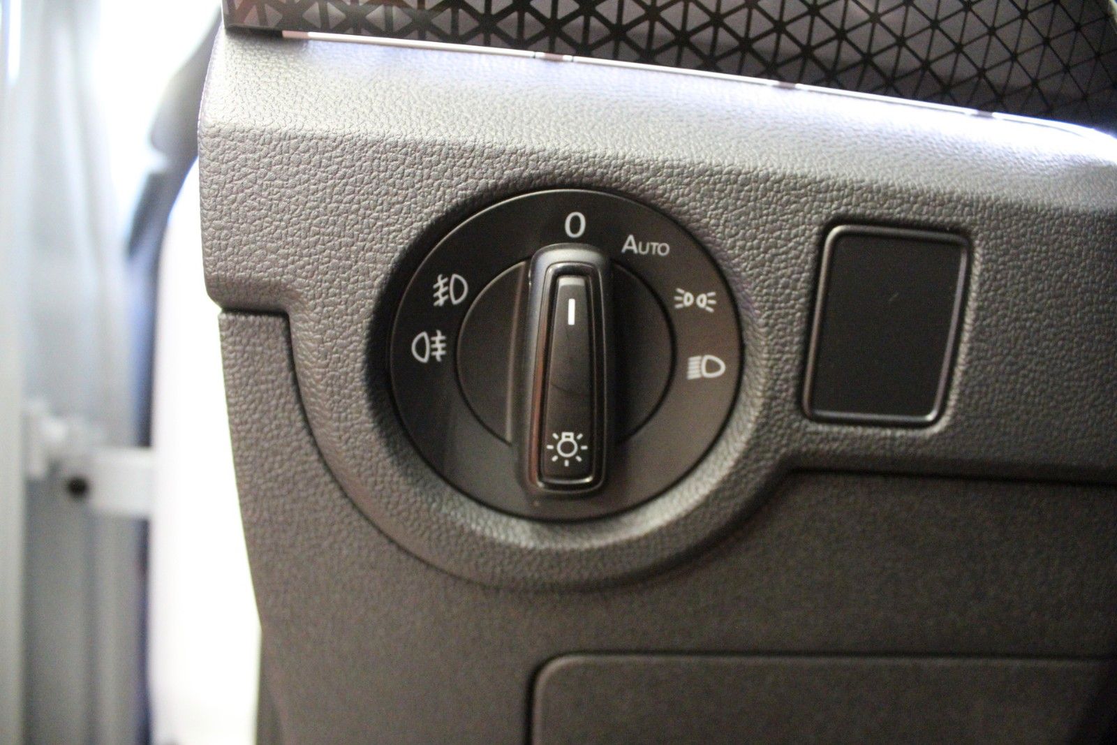Fahrzeugabbildung Volkswagen T-Cross 1.0 TSI DSG *Sitzhzg*Kamera*AHK