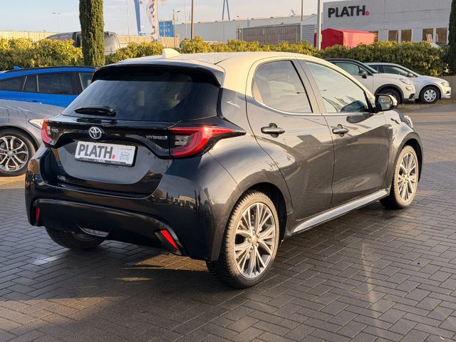 Toyota Yaris Hybrid Style Selection