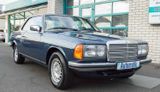 Mercedes-Benz W123 230 CE Oldtimer *neue Lackierung*