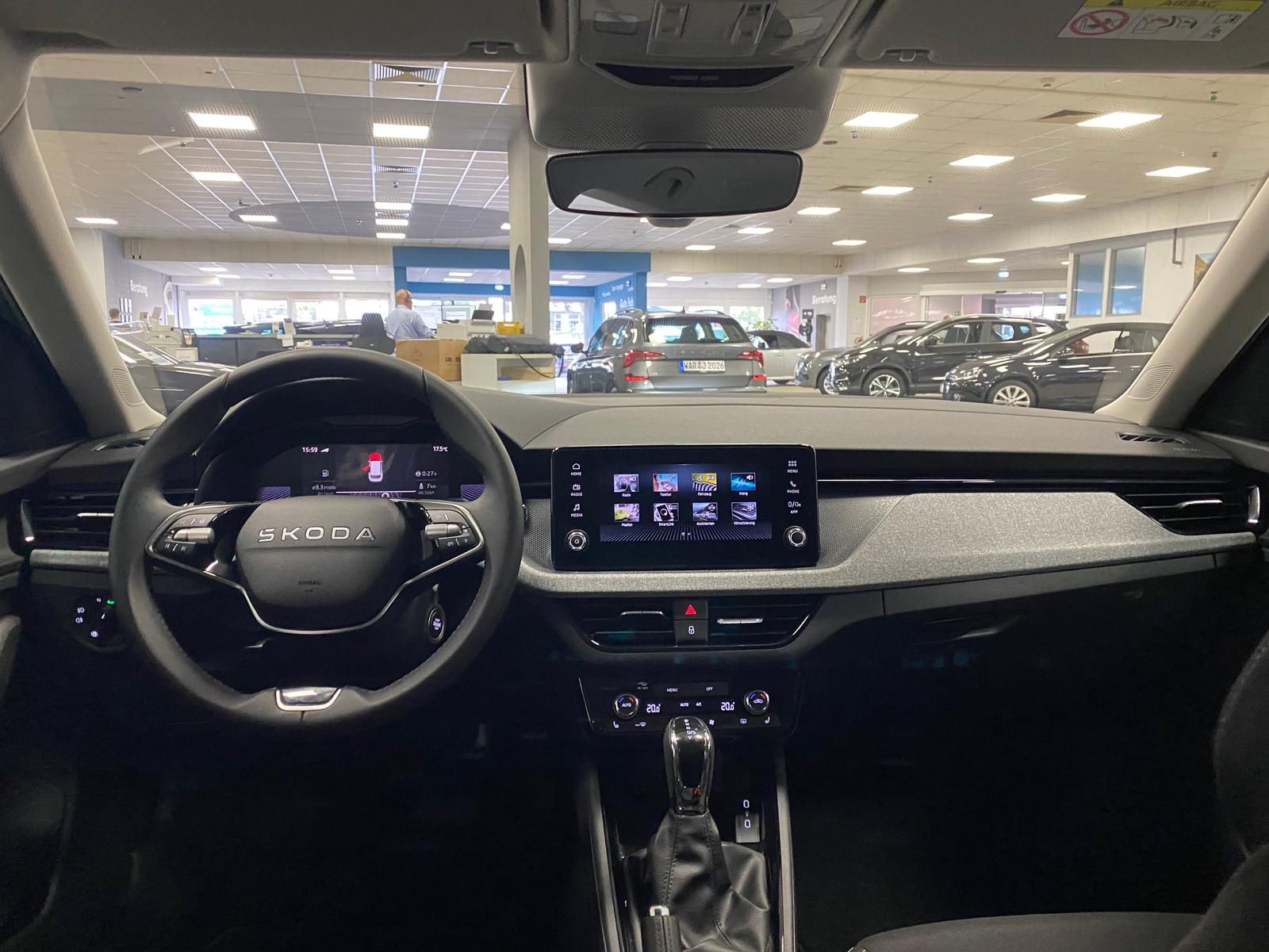 Fahrzeugabbildung SKODA Kamiq 1.0 TSI Selection AHK+APP+KLIMA+RFK+PDC+SI