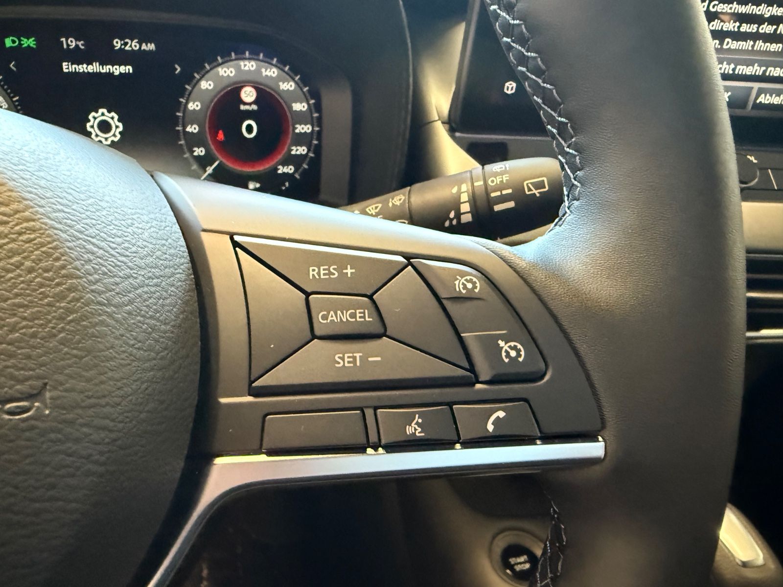 Fahrzeugabbildung Nissan Juke Hybrid N-Connecta Automatik, Winter-P.,Navi